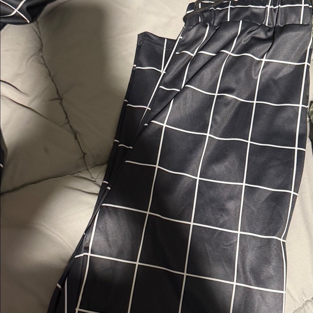 Suit - Picture 6 of 6